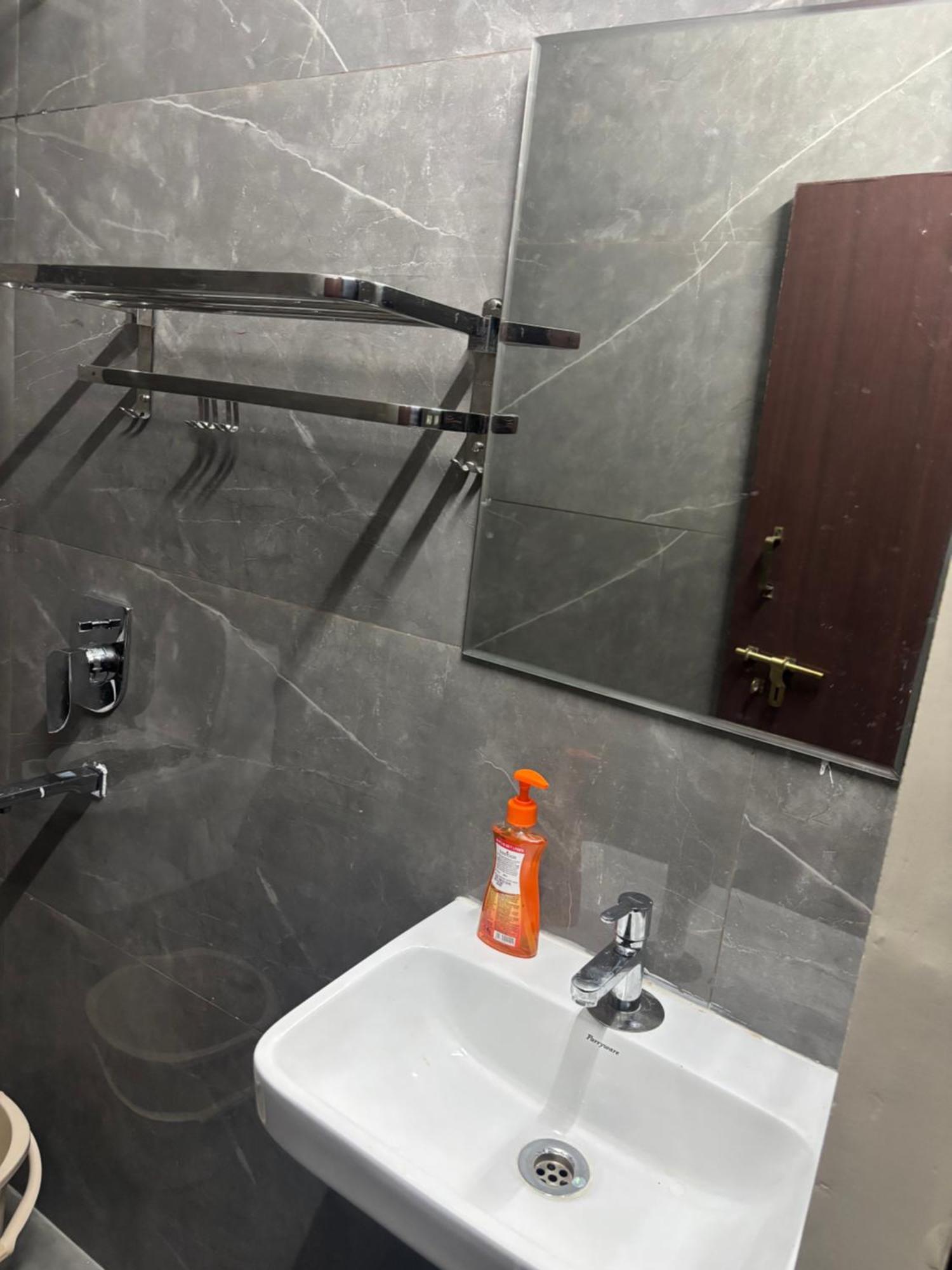Nest Inn Homestay 蒂鲁帕蒂 外观 照片